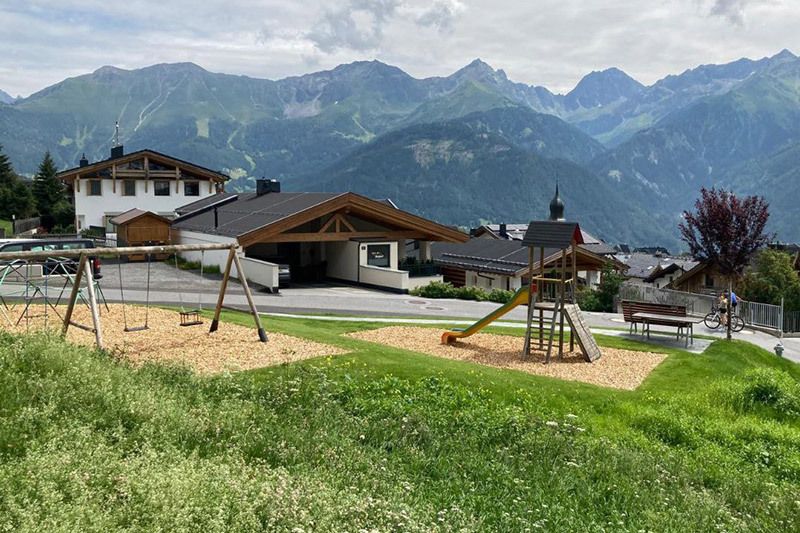 Spielplatz von Apart Bergzeit in Fiss